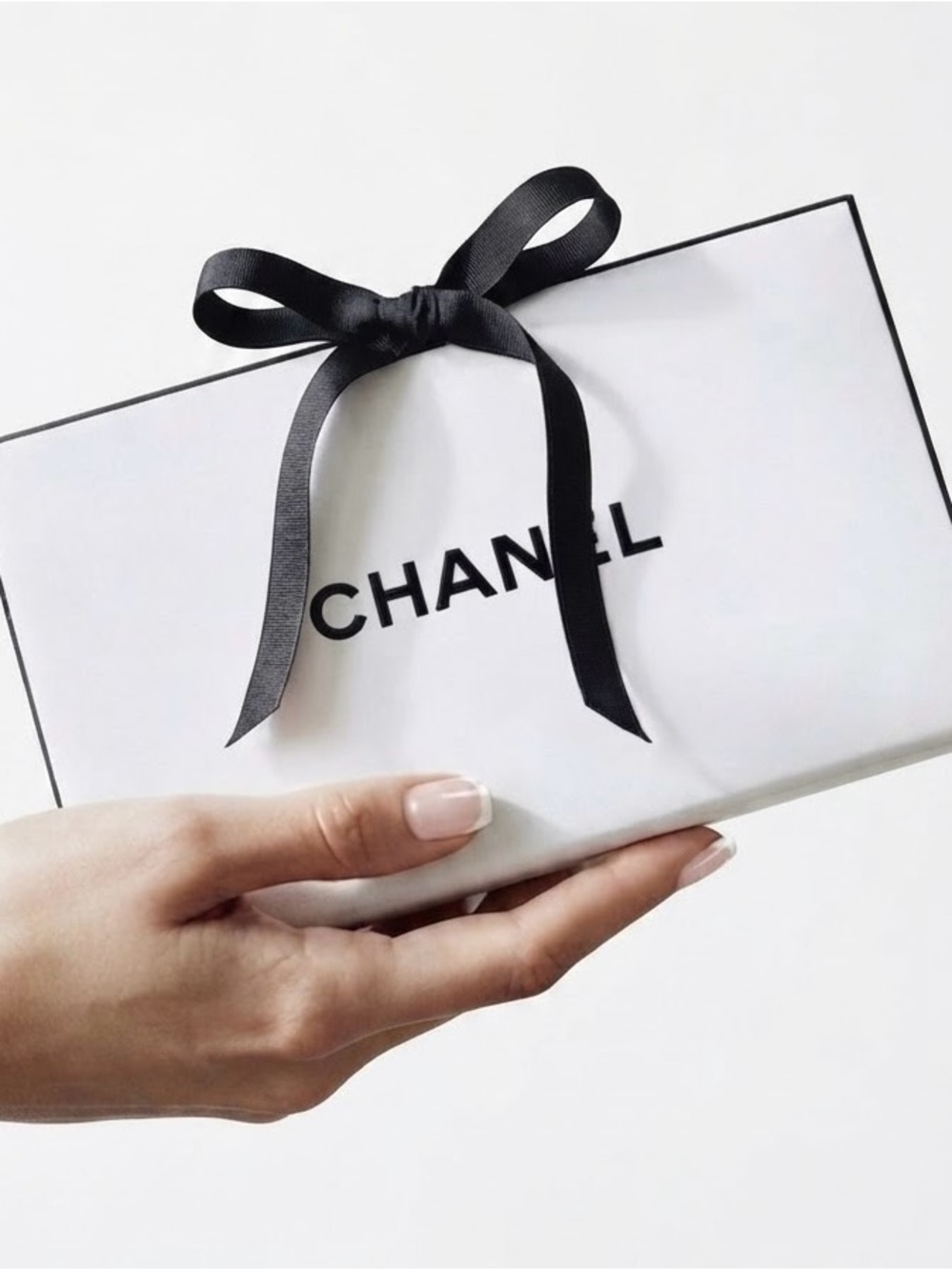 CHANEL White Gift Bag with Black Tie Ribbon UNISEX NWOT